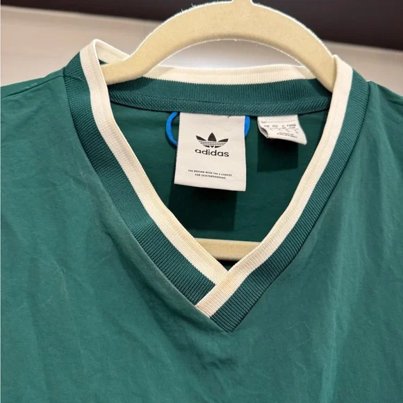 Adidas Originals Green Pullover Windbreaker Jacket - Picture 2 of 3